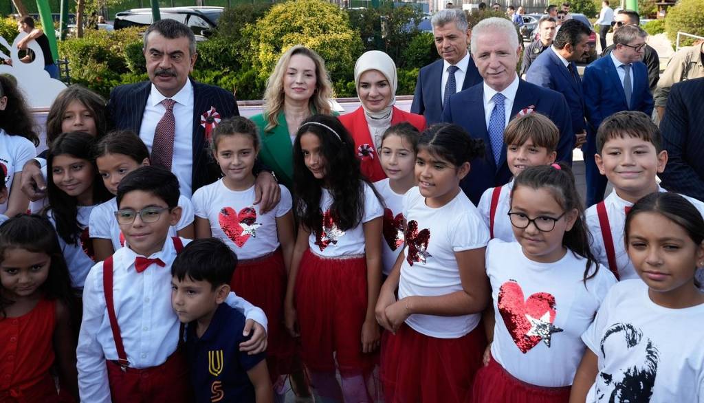 İstanbul'da 'Bilinçle İlerleme Zamanı' Programı Düzenlendi