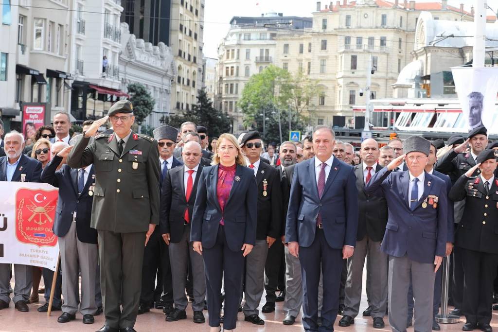 Taksim'de Gaziler Günü Kutlandı