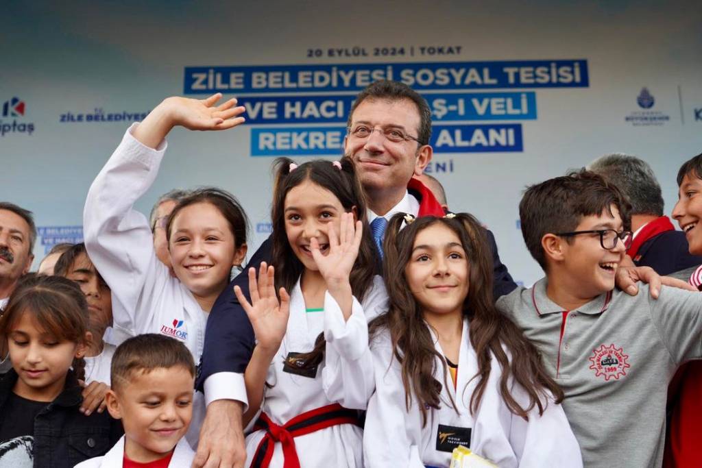 Ekrem İmamoğlu Tokat'ta Hemşehrileriyle Buluştu