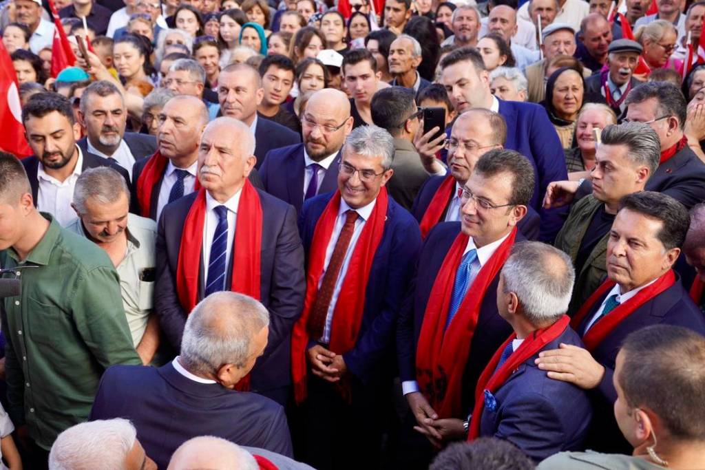 Ekrem İmamoğlu Tokat'ta Hemşehrileriyle Buluştu